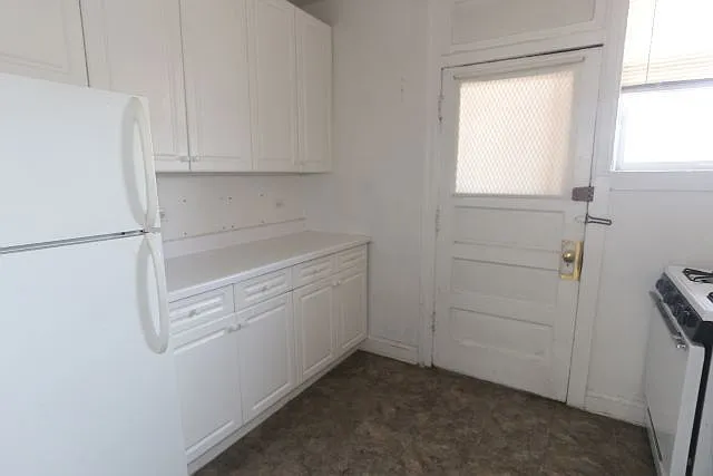 Building Photo - 639 W Cornelia Ave #N3
