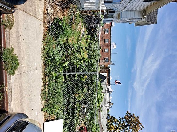 3rd image of 94-51 44th Ave