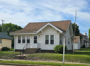 217 Broadway St, Oxford Junction, IA 52323