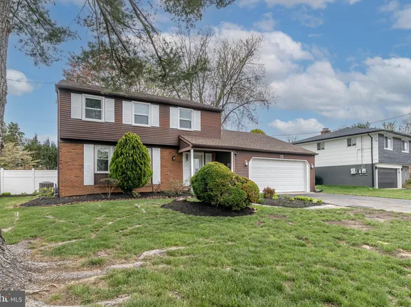 35 Lafferty Dr, Cherry Hill, NJ 08002