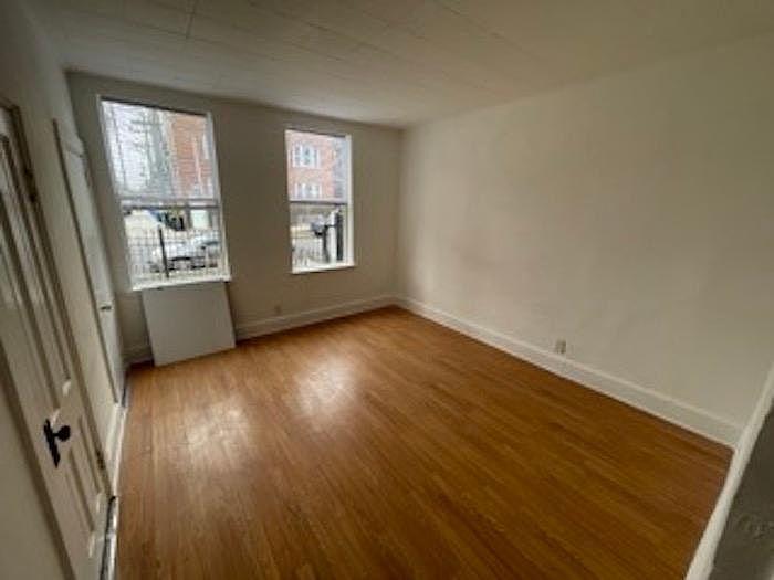 1st image of 3113 N Hoyne Ave #1