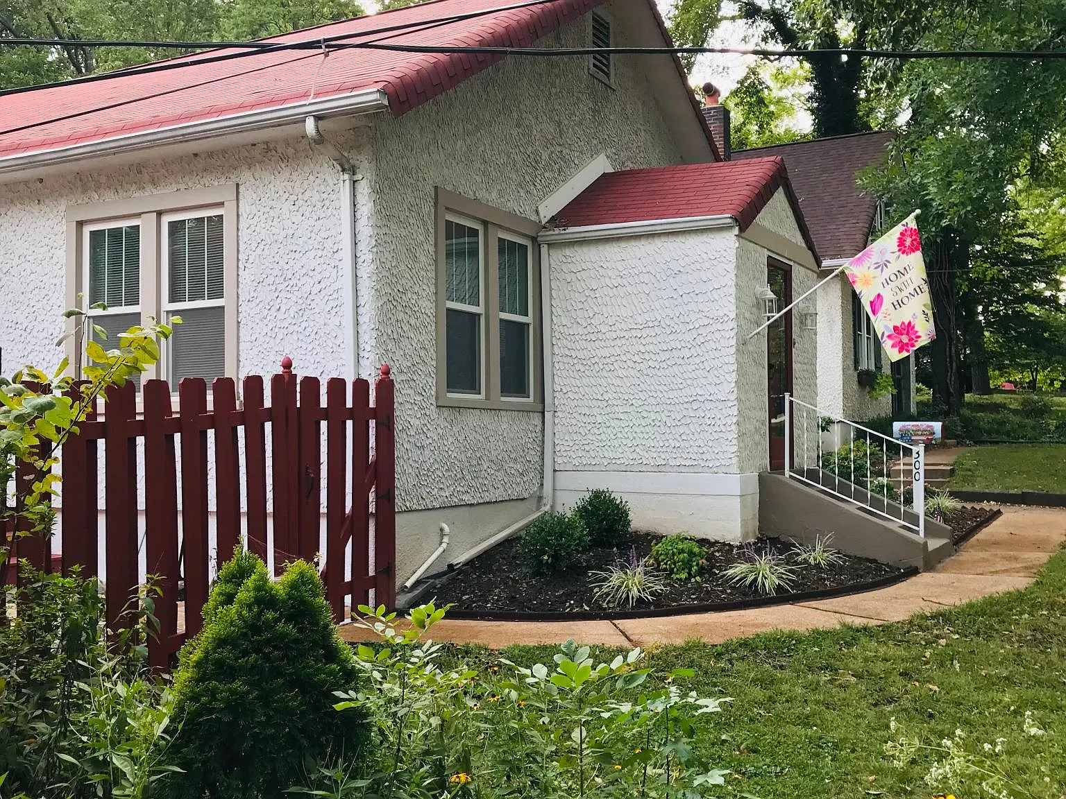 300 Papin Ave — Photo 2