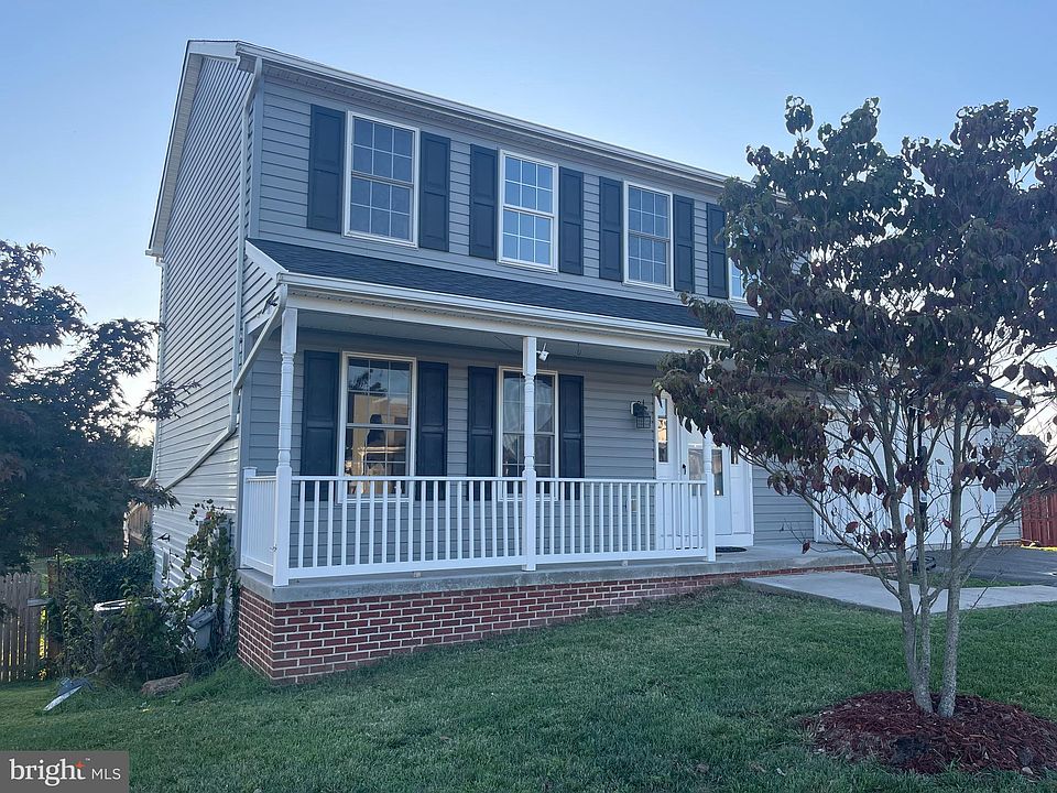 1st image of 15935 Hosta Dr