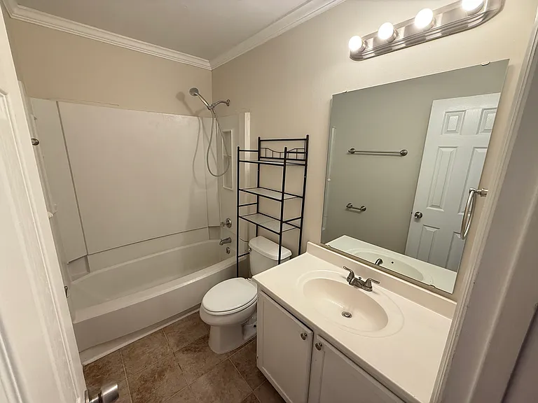 4822 Hollenden Dr #C — Photo 12