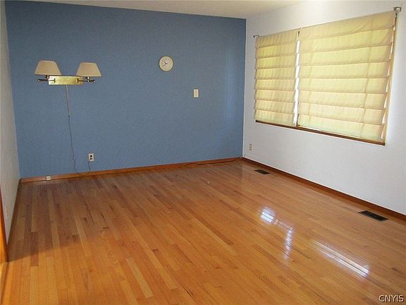 5th image of 111 Leopold Blvd