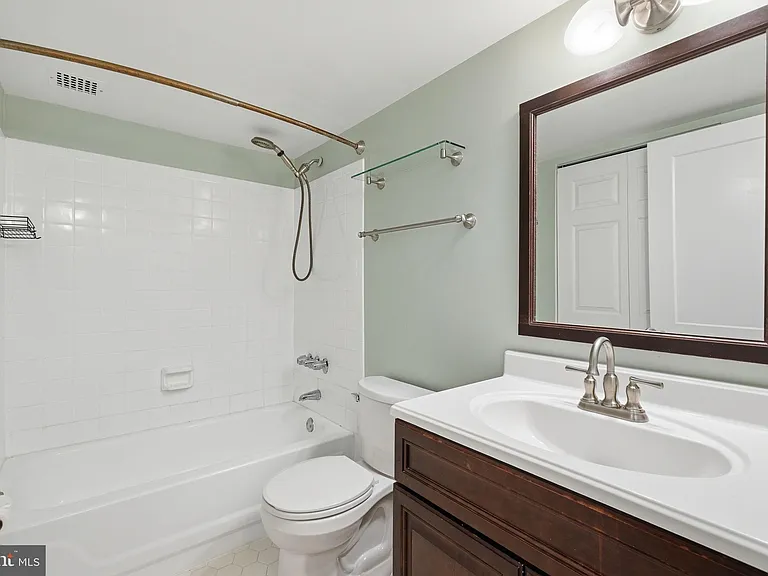 200 N Pickett St #1414 — Photo 13