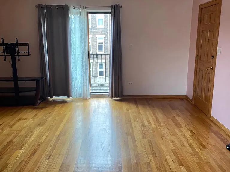 2600 W Walton St #3N — Photo 8