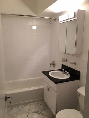 Rented by Solil Management | media 5