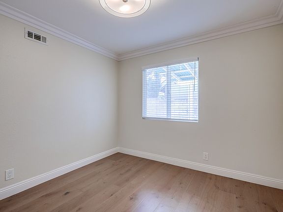 3rd image of 4931 Barkwood Ave