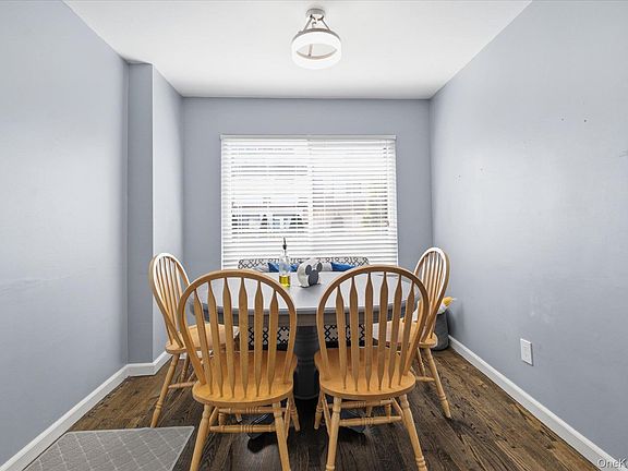 5th image of 15 Franklin Place #5