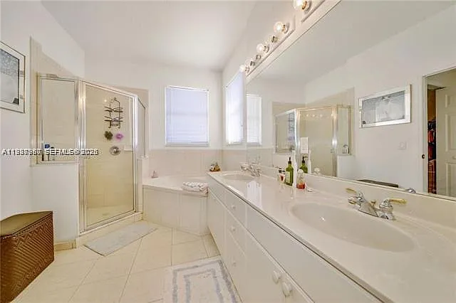 5271 SW 141st Ter — Photo 14