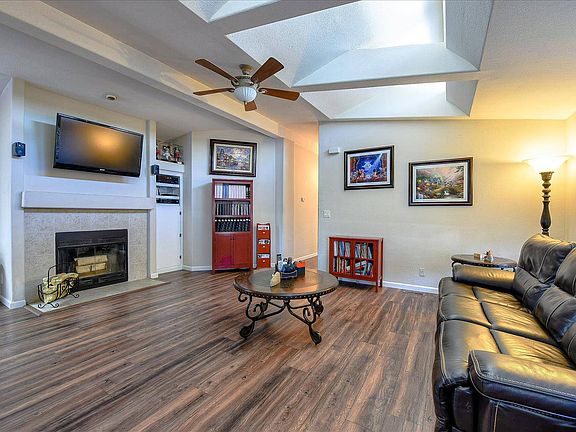 5th image of 163 Chateau La Salle Dr