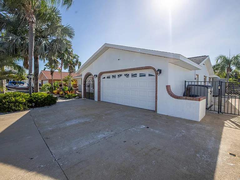 6503 Senegal Palm Way — Photo 59