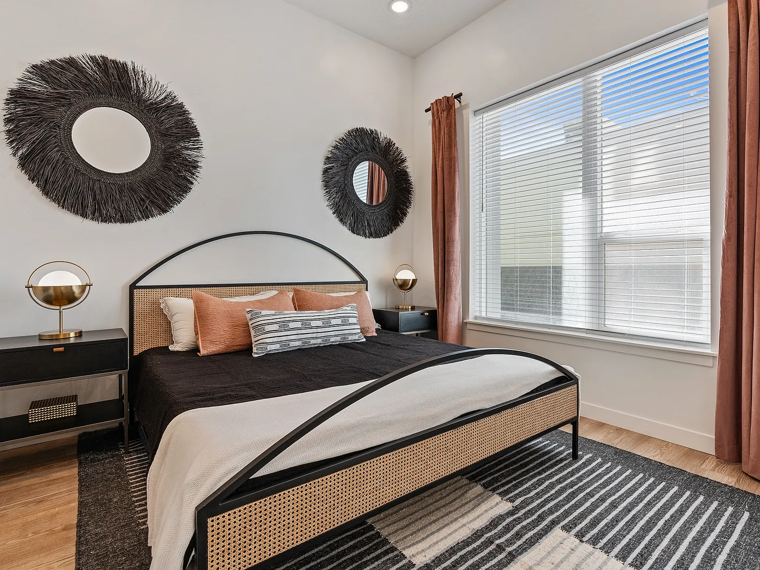 SevenO2 Main Apartments — Photo 3