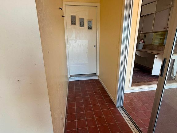 4th image of 1206 W 10th St