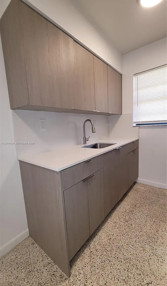 Hialeah 3rd Addn — Photo 2