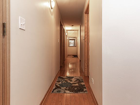 5th image of 3126 Oak Park Ave Unit 1S