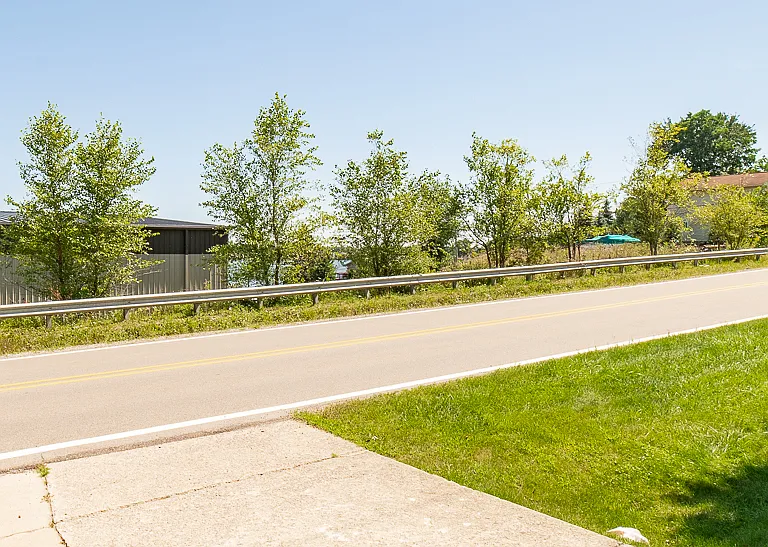 1034 Parkway Dr — Photo 24