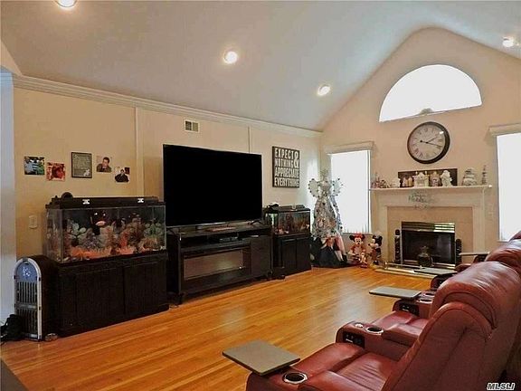 4th image of 105 Summerfield Dr