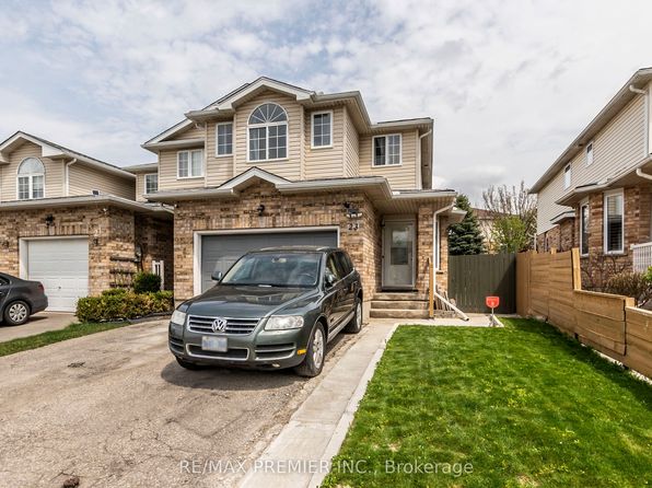 23 Chester Dr, Cambridge, ON N1T 2C4