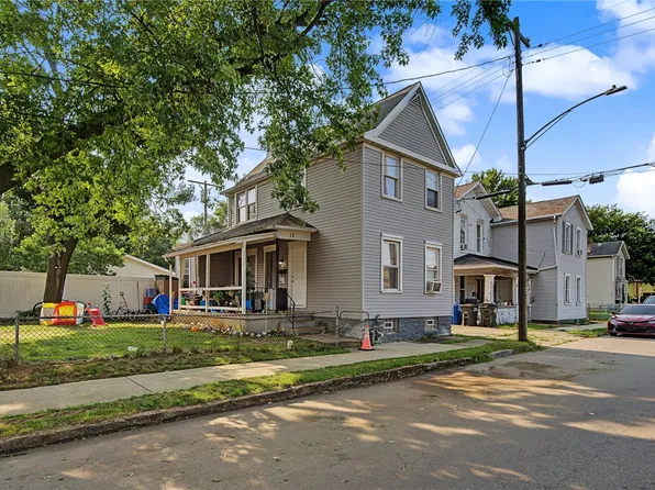 12 Meridian St, Dayton, OH 45403