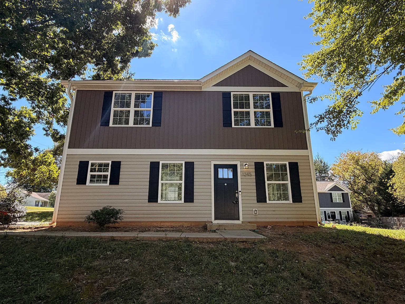 3 bed, 2.5 bath, 1240 sqft, $1,750 — Photo 1