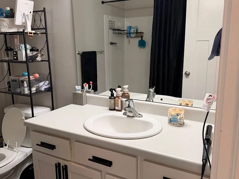 85 W Silver Springs Dr — Photo 3