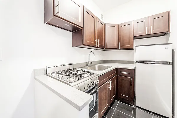 Rented by Gatsby Enterprises, LLC | media 15