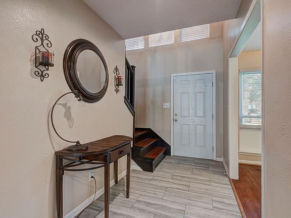 4th image of 5503 Glenmere Ln