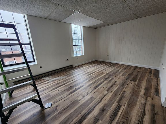 2nd image of 11 N Carlisle St APT 202