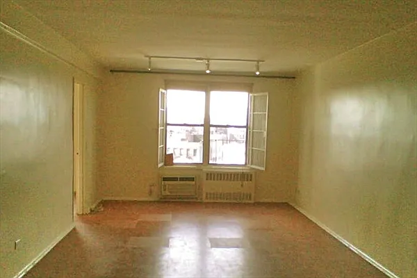 Sold by Citi Habitats | media 53