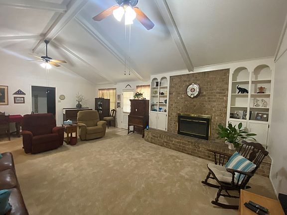 4th image of 3408 Lindenwood Dr