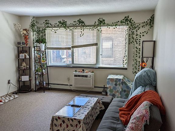 2nd image of 130-140 Bowdoin St #406