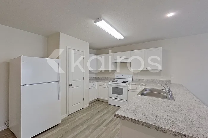 10117 Elgin Blvd — Photo 4
