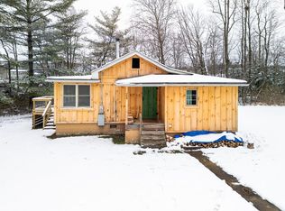 205 6th St, Beaver, WV 25813