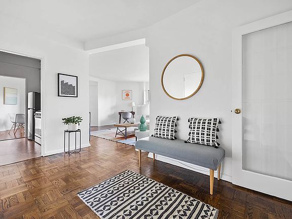 2nd image of 10 Plaza St E APT 5H