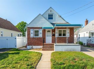 352 Lexington Ave, West Hempstead, NY 11552