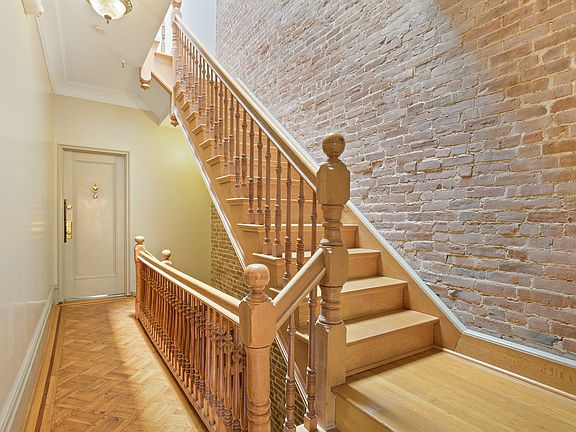 5th image of 8 W 71st St #4R