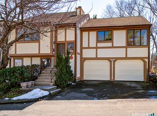 Oronoque Forest, West Haven, CT 06516