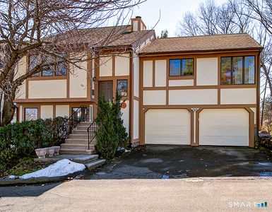 690 Forest Road #703, West Haven, CT, 06516