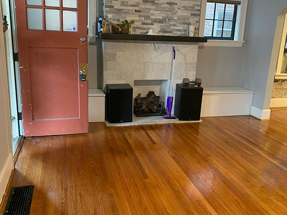 4th image of 1604 Woodburn Ave #2