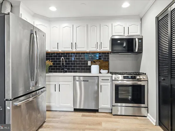 6920 Forest Ter, Landover, MD 20785