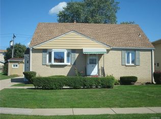 46 Betty Lou Ln, Cheektowaga, NY