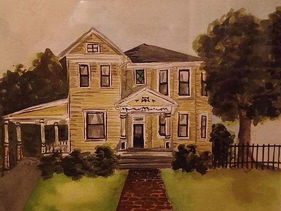 2nd image of 1014 E Main St