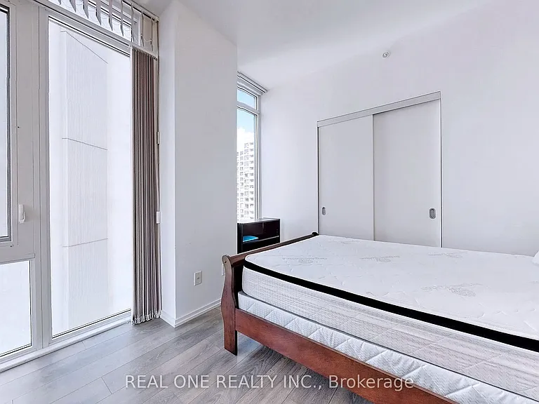 75 Saint Nicholas St #1004 — Photo 22