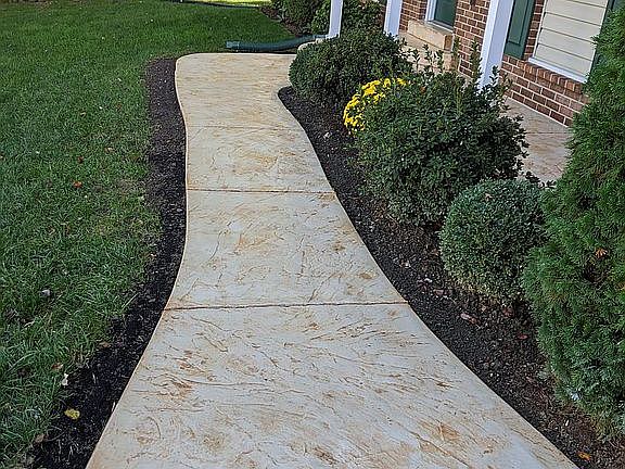 7680 Walkway