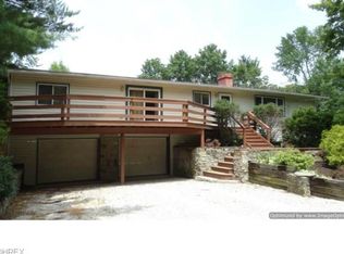 927 Long Shadow Ln, Roaming Shores, OH 44085