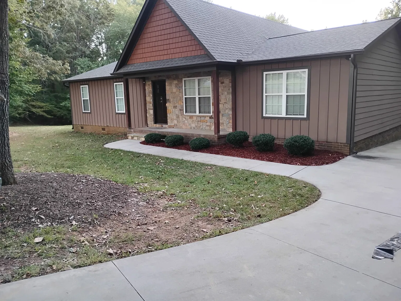 Country Ln, Mooresville — Photo 2
