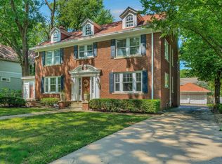1417 SW College Ave, Topeka, KS 66604