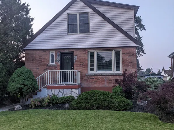 257 Dundonald Ave, Hamilton, ON L8K 5A9